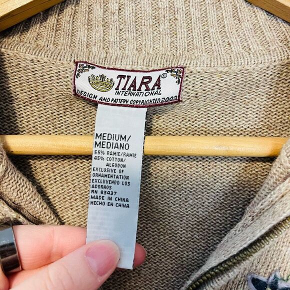 Vintage Tiara International Embroidered Floral Zip Up Cardigan Size Medium - Picture 3 of 7